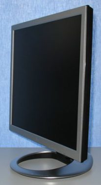 Lg Flatron L1970hr Monitor Lge L1970hr Front Seitlich