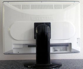 Hyundai W241d Monitor Hyundai W241d Hinten Tief