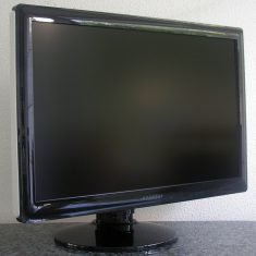Hyundai W241d Monitor Hyundai W241d Rechts