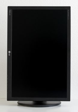 Lg Flatron W2420r Monitor Lg W2420r Pivot Vorne