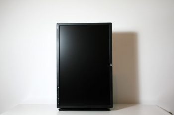 Hp Zr24w Monitor ZR24w Pivot02