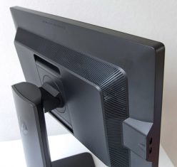 Hp Z24i Monitor Lueftung2