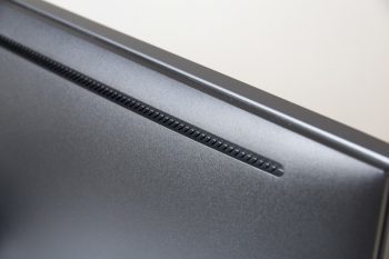 Dell U2715h Monitor Lueftungsschlitze 1
