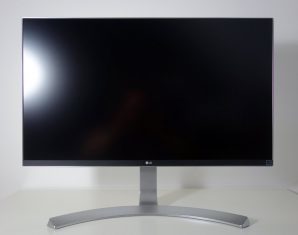 Lg 27ud88 W Monitor Vorne