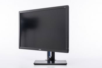 Ansicht des Monitors mit Drehung nach links