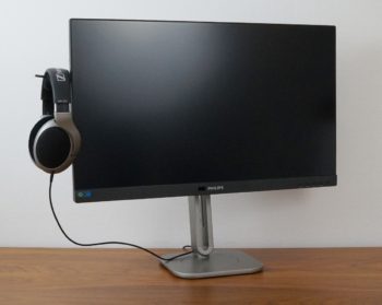 Halterung für einen Kopfhörer oder ein Headset am Monitor