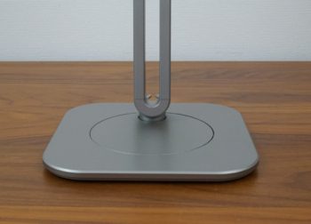 Monitorstandfuß mit integrierter Drehfunktion