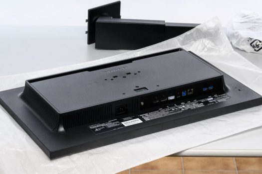 Display-Rückseite des Sharp EA272U mit abgenommenem Standbein