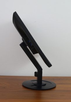 Ansicht seitlich mit maximalem Neigungswinkel nach hinten