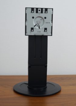 EIZO EV2410R Standbein von vorn