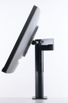 Display Ansicht seitlich mit maximalem Neigungswinkel nach hinten